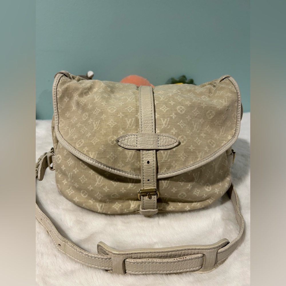 Louis Vuitton Saumur 30cm Minilin Beige Denim Crossbody. Great condition.